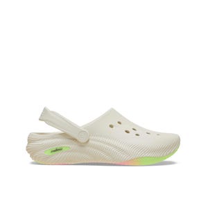 Crocs รุ่น Mellow 2 Clog รองเท้าลำลอง Unisex - สี Summit White/Multi
