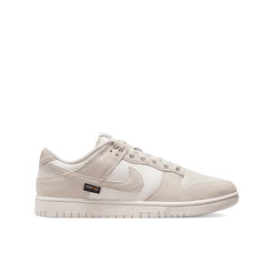 Nike รุ่น Dunk Low รองเท้าบาสเกตบอลผู้ชาย - สี Lt Orewood Brn/Lt Orewood Brn-Phantom